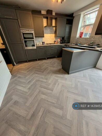 5 Bedroom Terraced House To Rent In The Ridings, Grange Park, Northampton, NN4