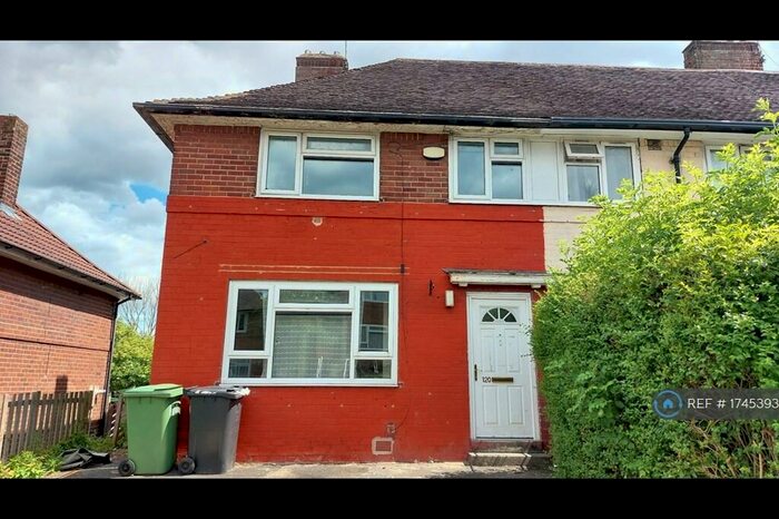 3 Bedroom Semi-Detached House To Rent In Beech Lane, Leeds, LS9