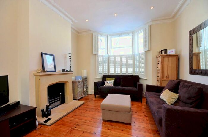 4 Bedroom Property To Rent In Burnthwaite Road, Fulham Broadway, London, SW6