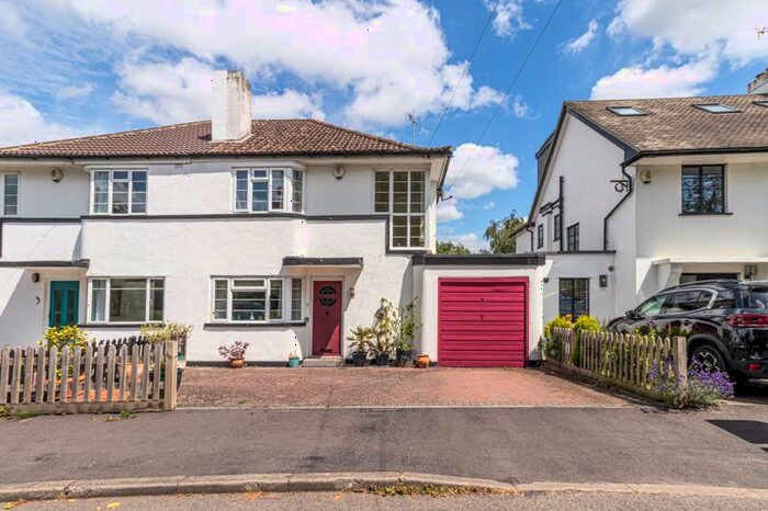 3 Bedroom Semi-Detached House For Sale In Foxbush, Hildenborough, Tonbridge, TN11