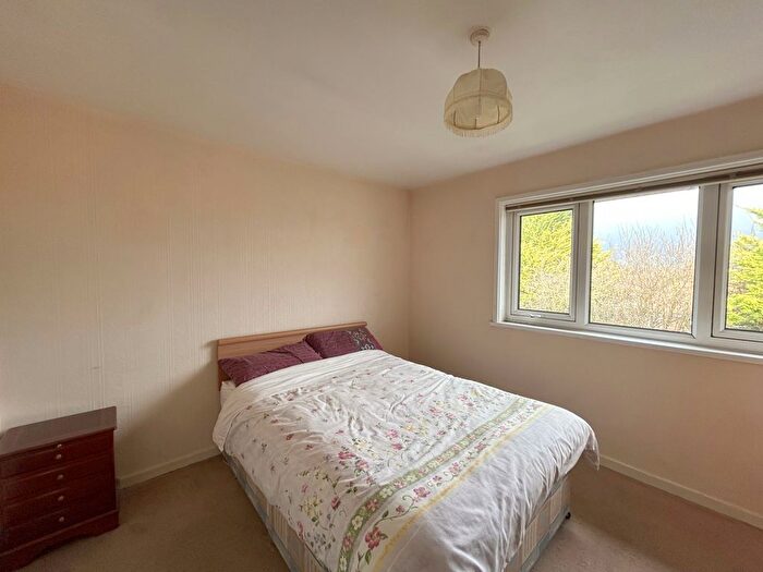 2 Bedroom Flat For Sale In Queens Road, Priors Park, Tewkesbury, GL20