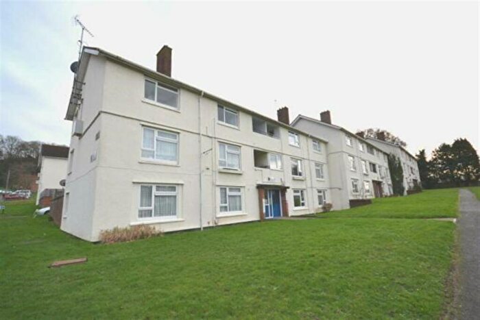 2 Bedroom Flat To Rent In Holmsley Close, Harefield, SO18