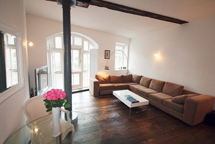 2 Bedroom Flat To Rent In Dock Street, Leeds, West Yorkshire, LS10