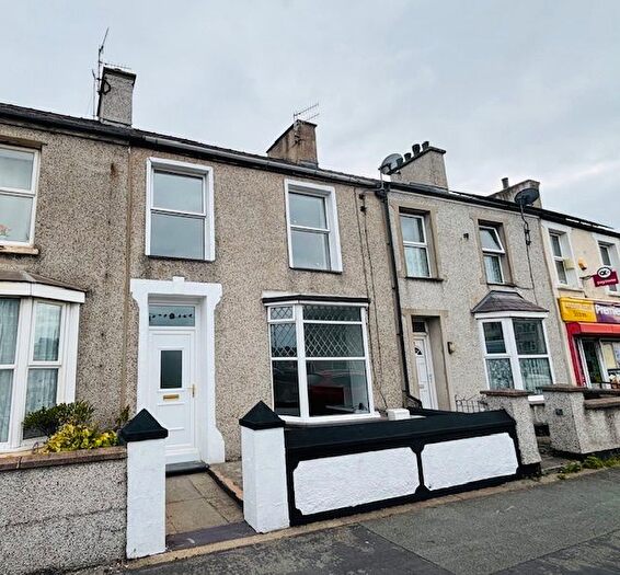 3 Bedroom Terraced House To Rent In London Road, Holyhead, LL65