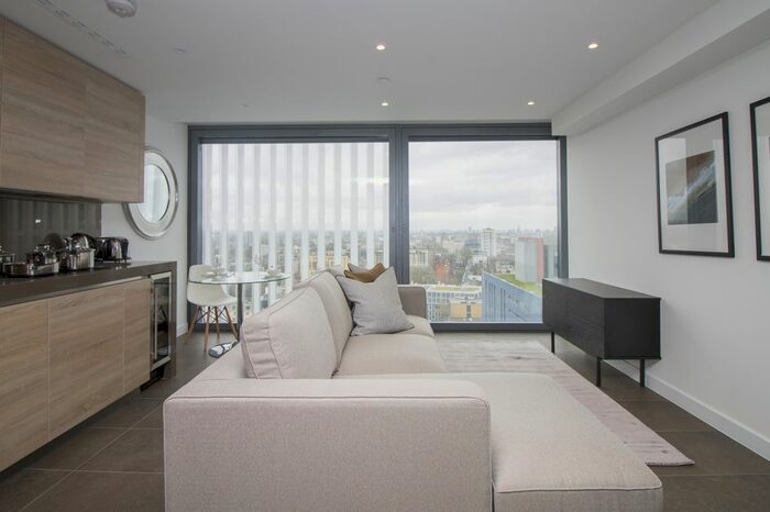 1 Bedroom Flat To Rent In Lexicon, City Road, Islington, EC1V