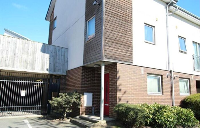 4 Bedroom Town House To Rent In Ashburnham Way, Liverpool, Merseyside, L3