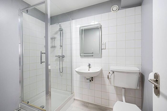 Studio To Rent In Whitechapel Road, Tower Hamlets, London, E1