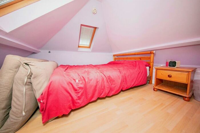 3 Bedroom Detached House For Sale In Tuddenham Avenue, Ipswich, IP4