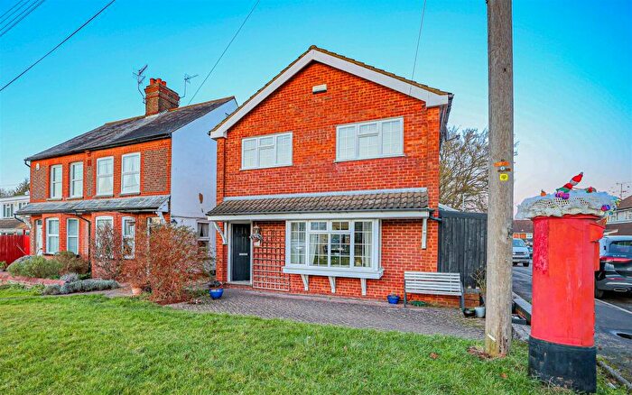 4 Bedroom House For Sale In Leverstock Green Road, Hemel Hempstead, HP3