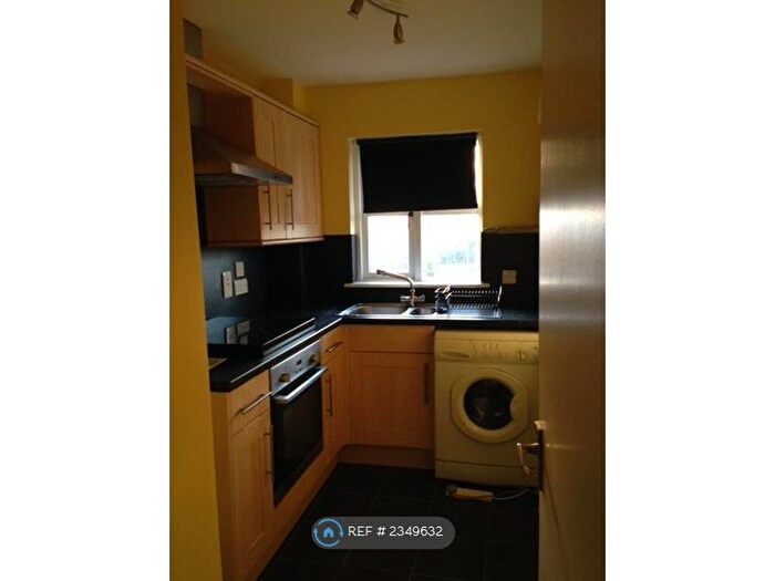 1 Bedroom Flat To Rent In Clifford Road, Grays, RM16