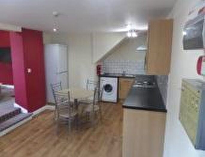 4 Bedroom Flat To Rent In Peveril Street, Radford, Nottingham, NG7