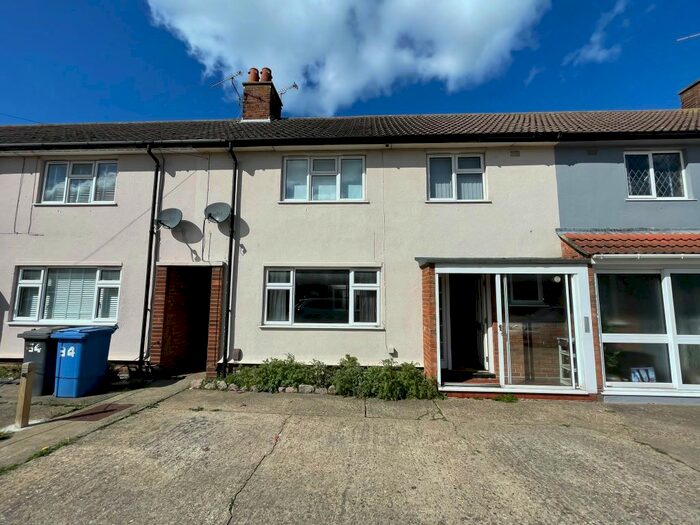 3 Bedroom Property To Rent In Robin Drive, Ipswich, IP2