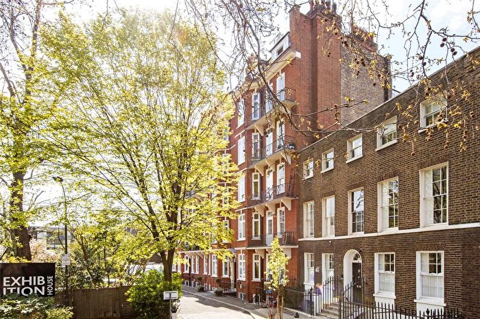 1 Bedroom Flat To Rent In Welbeck Court, Hammersmith, W14