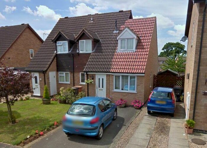 3 Bedroom Semi-Detached House To Rent In Brosdale Drive, Hinckley, LE10