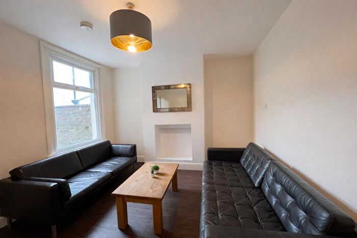 4 Bedroom Terraced House To Rent In Douglas Road, Horfield, BS7