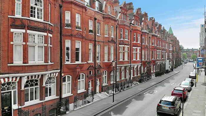 1 Bedroom Flat To Rent In Draycott Place, Chelsea, London, SW3