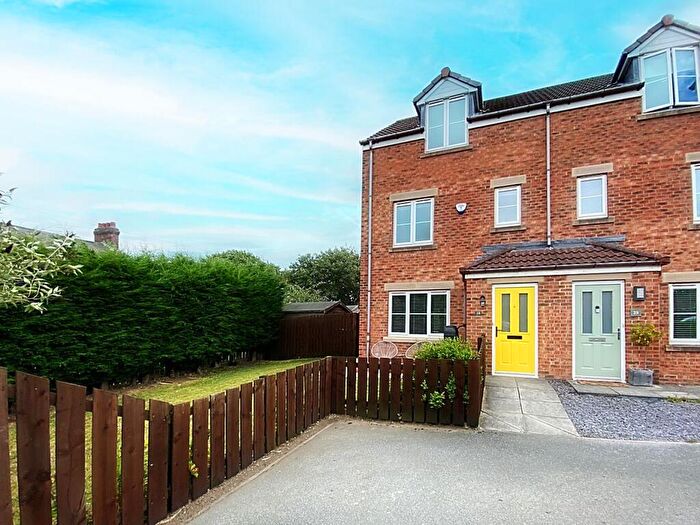3 Bedroom Semi-Detached House For Sale In Coquet Gardens, Wallsend, NE28