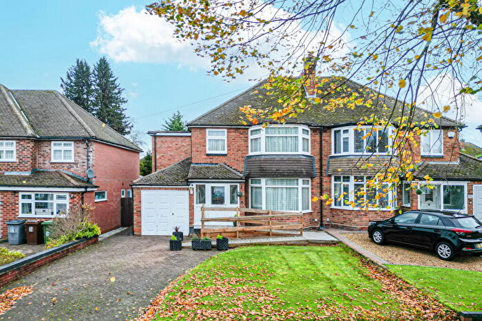4 Bedroom Semi Detached House For Sale In Cheltondale Road, Solihull, B91