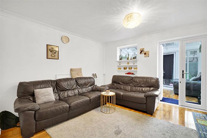 2 Bedroom End Of Terrace House For Sale In Stonechat Square, London, E6