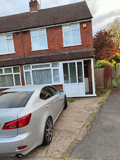 3 Bedroom Semi-Detached House To Rent In Luton, LU4