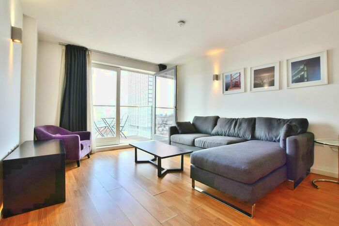 2 Bedroom Apartment To Rent In Skyline Central, Goulden Street, Manchester, M4