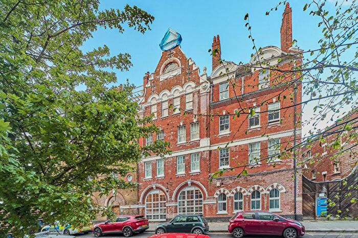 2 Bedroom Flat For Sale In Renfrew Road, London, SE11