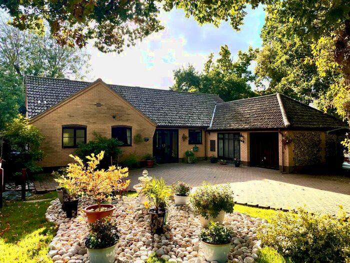 4 Bedroom Detached Bungalow For Sale In Stanningfield Road, Great Whelnetham, Bury St. Edmunds, IP30