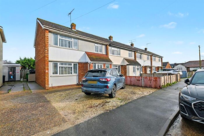 3 Bedroom House For Sale In Cherry Close, Canvey Island, SS8