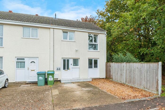 3 Bedroom End Terrace House For Sale In Dunbar Close, Southampton, Hampshire, SO16