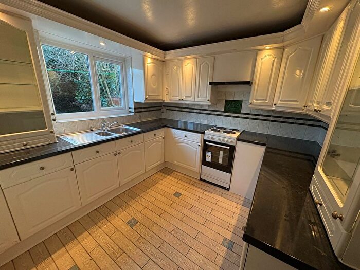 4 Bedroom Property To Rent In Brook Hey Drive, Liverpool, L33