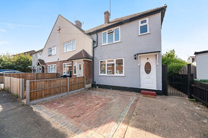 3 Bedroom Semi Detached House For Sale In Winston Way, Old Woking, Woking, GU22