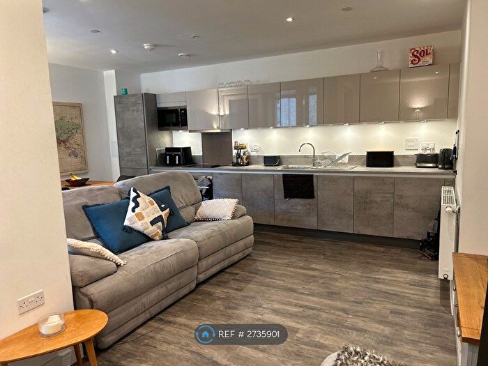 1 Bedroom Flat To Rent In Alma Road, Greater London, EN3