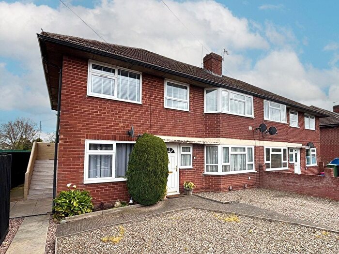 2 Bedroom Flat For Sale In Hayward Avenue, St. Georges, Telford, Shropshire, TF2