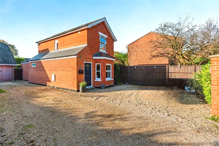3 Bedroom Detached House For Sale In Hammonds Green, Totton, Southampton, Hampshire, SO40