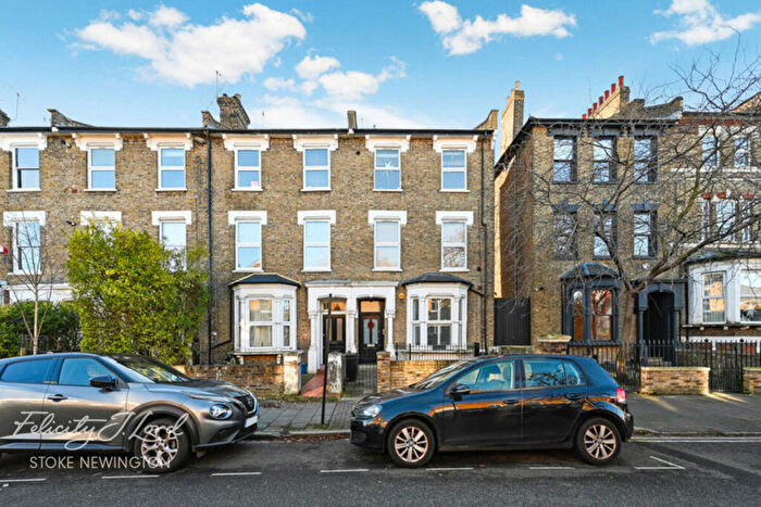 2 Bedroom Flat For Sale In Brooke Road, Clapton, E5