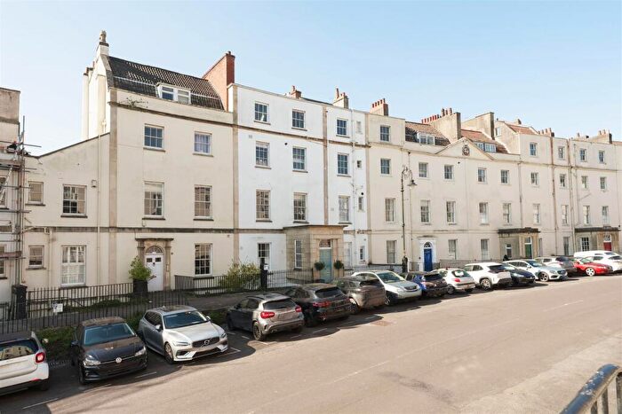 2 Bedroom Apartment For Sale In Princes Buildings, Bristol, BS8