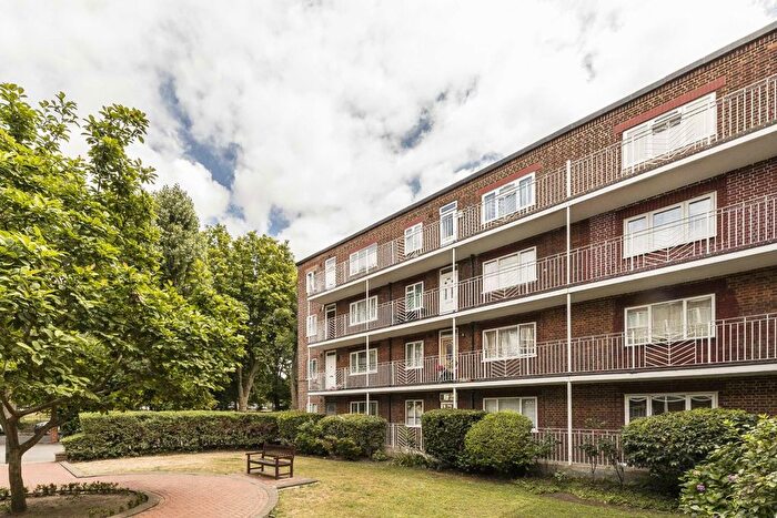 2 Bedroom Flat To Rent In Rosemont Road, London, W3