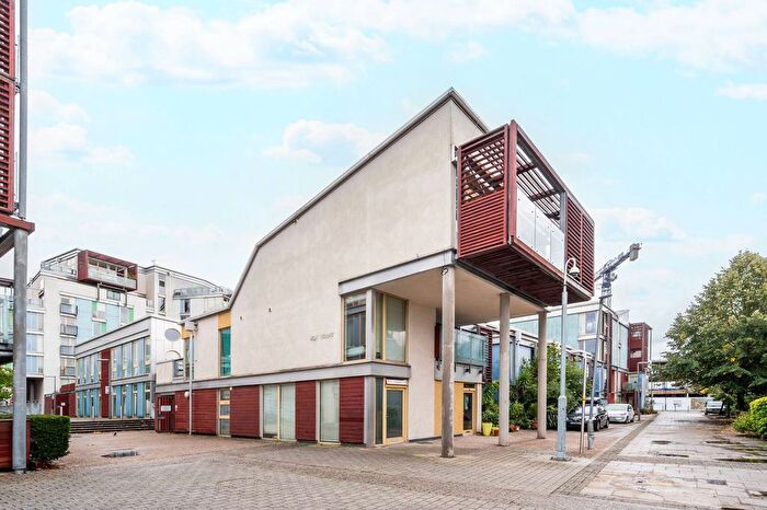 3 Bedroom Maisonette To Rent In Greenroof Way, Greenwich Millennium Village, London, SE10