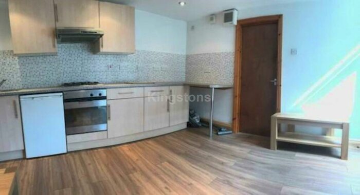 1 Bedroom Flat To Rent In Newport Road, Roath, CF24