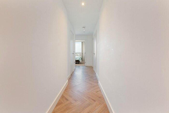 2 Bedroom Flat To Rent In Anaconda Cut, Greengate, M3