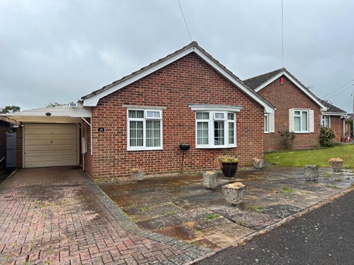 2 Bedroom Detached Bungalow For Sale In Fawley, Southampton, Hampshire, SO45