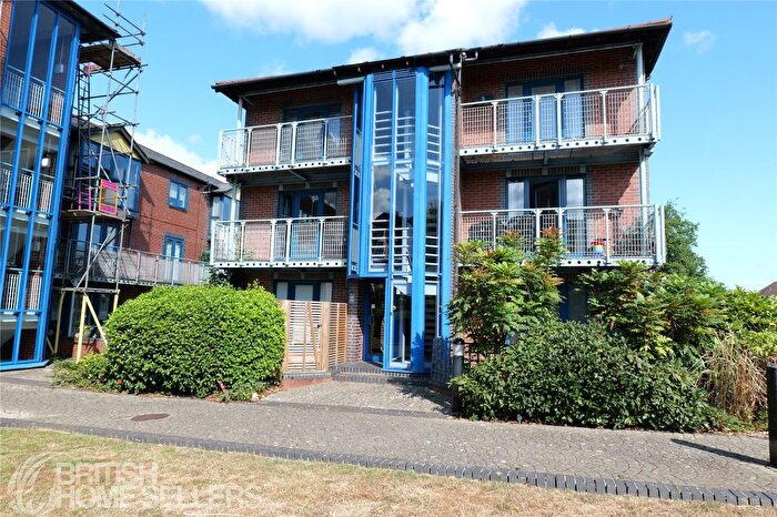 2 Bedroom Flat For Sale In Alfredston Place, Wantage, Oxfordshire, OX12