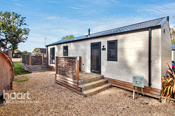 2 Bedroom Lodge For Sale In Holme Road, Stowbridge, PE34