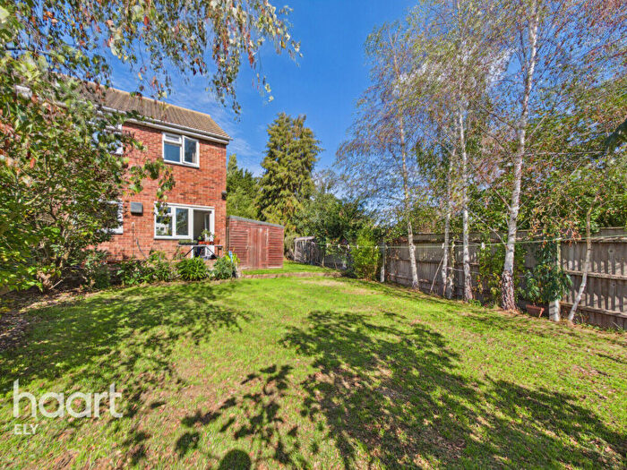 3 Bedroom Semi-Detached House For Sale In Windmill Walk, Sutton, CB6