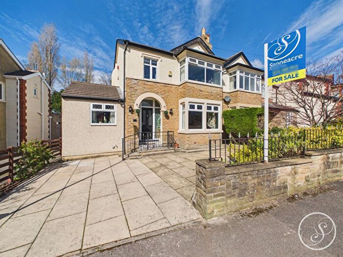 4 Bedroom Semi Detached House For Sale In Temple Gate, Leeds, LS15