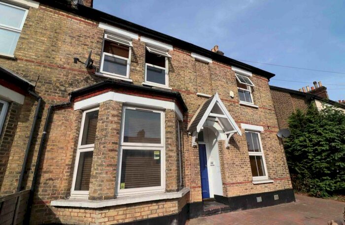 1 Bedroom Flat To Rent In Selby Road, London, SE20