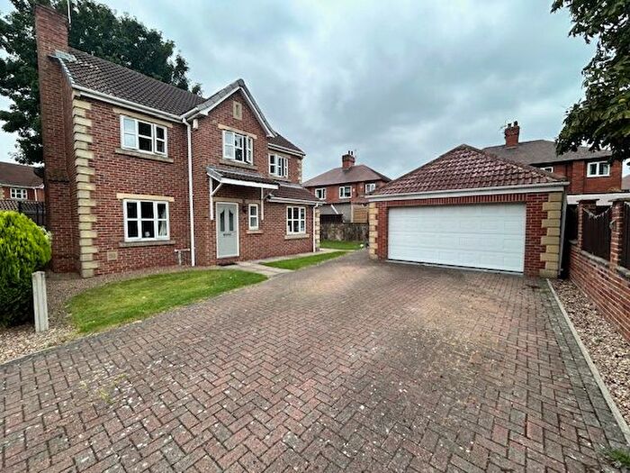 5 Bedroom Detached House To Rent In The Chestnuts, Pontefract, WF8