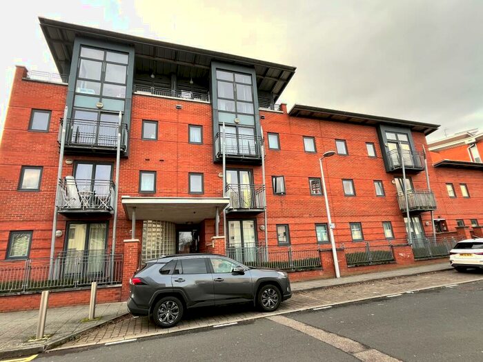 2 Bedroom Apartment To Rent In Rickman Drive, Birmingham, B15