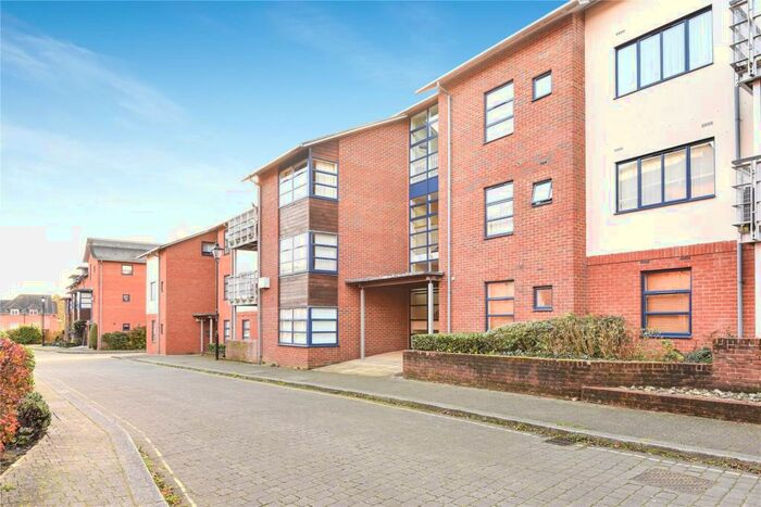2 Bedroom Apartment To Rent In Silchester Place, Winchester, Hampshire, SO23
