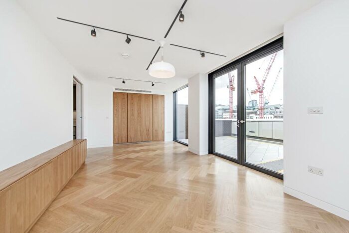 2 Bedroom Maisonette To Rent In Benjamin Street, London, EC1M